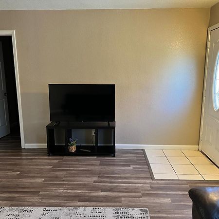 Quiet 1Bed,1Bath Condo With Free Parking 프레즈노 외부 사진