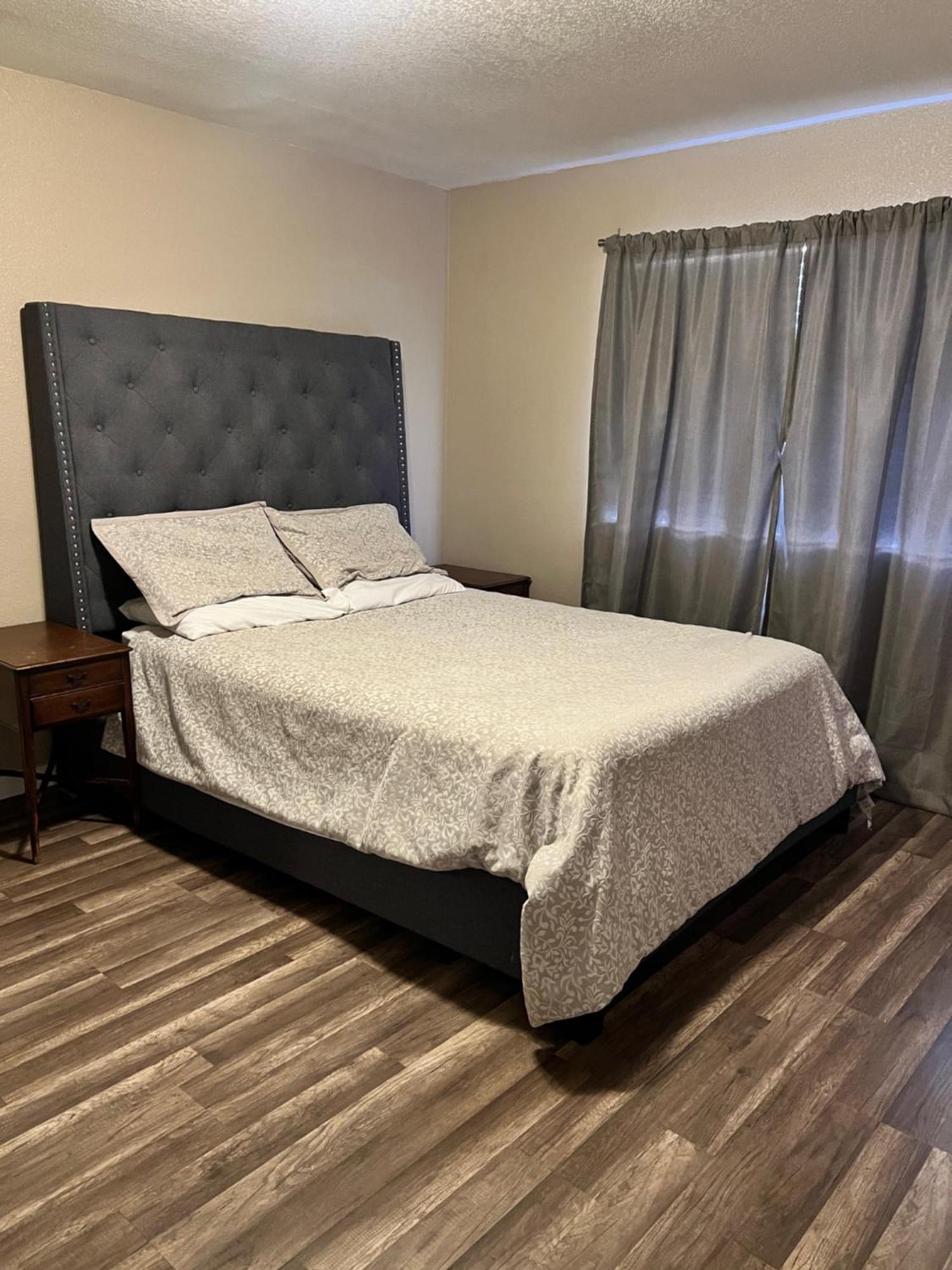 Quiet 1Bed,1Bath Condo With Free Parking 프레즈노 외부 사진